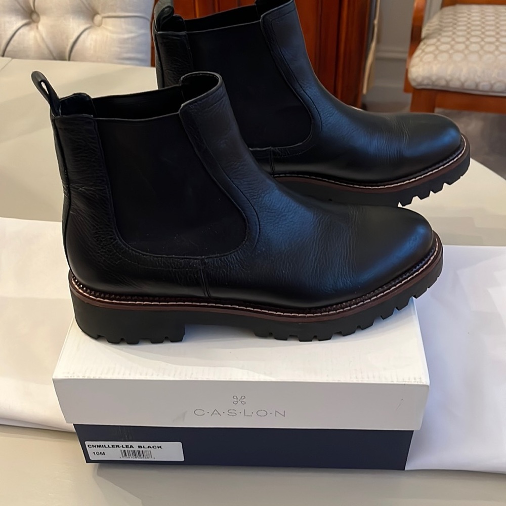 Caslon Miller LEATHER chelsea boots size 10 black pull on style waterproof